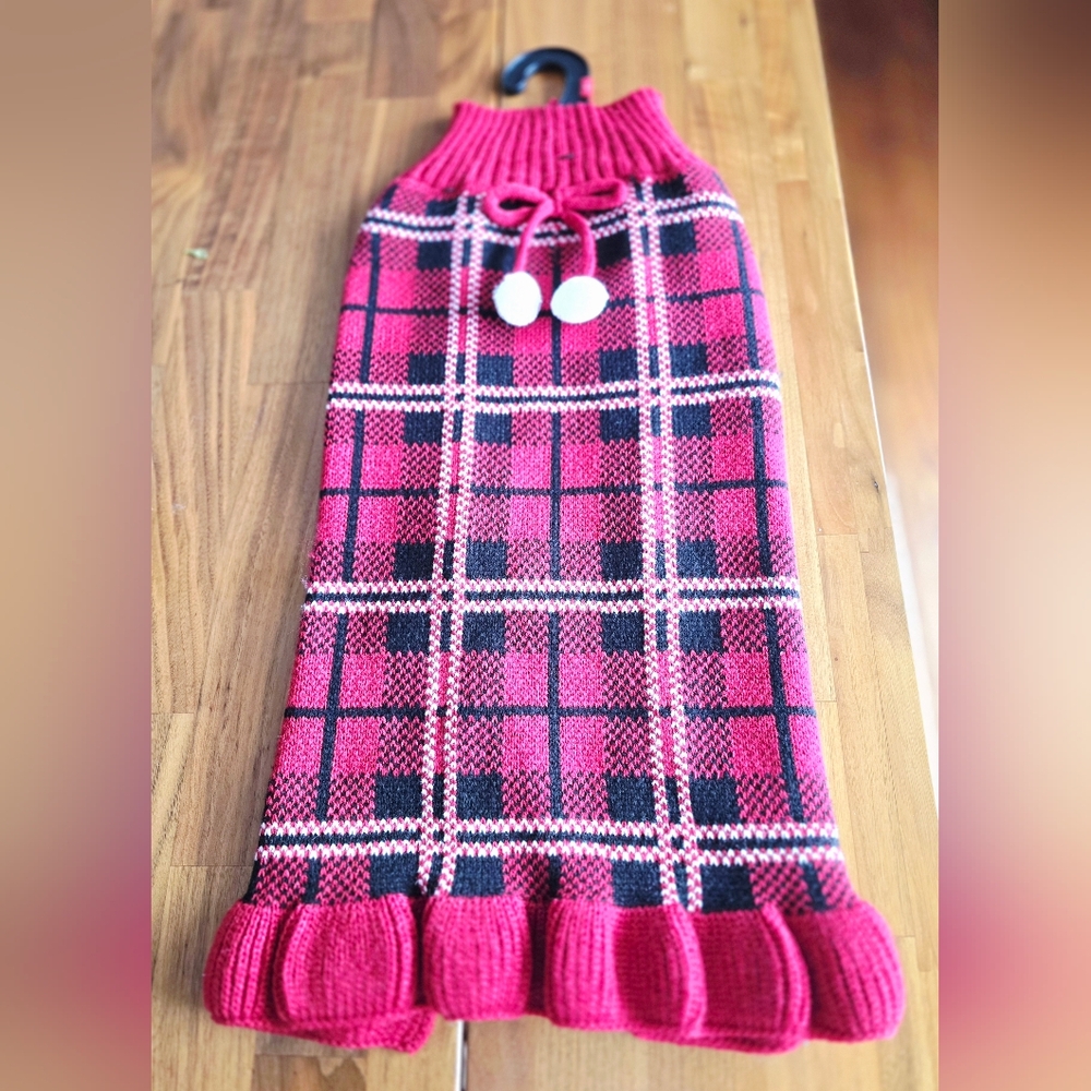 NEW! Hotel Doggy Plaid Dog Pet Sweater Size L